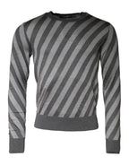 Grau gestreifter langärmliger Rundhals-Pullover