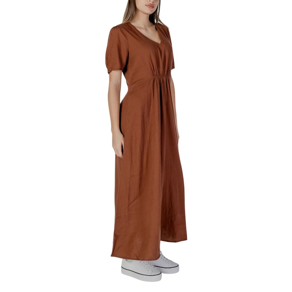 Braunes langes Leinenkleid