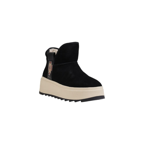 Schwarze Stiefeletten aus Wildleder