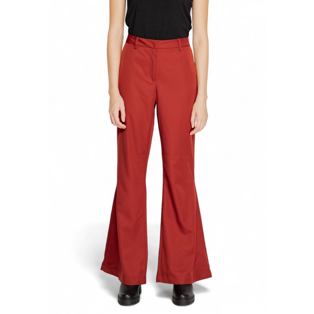 Rote Polyester-Schlaghose