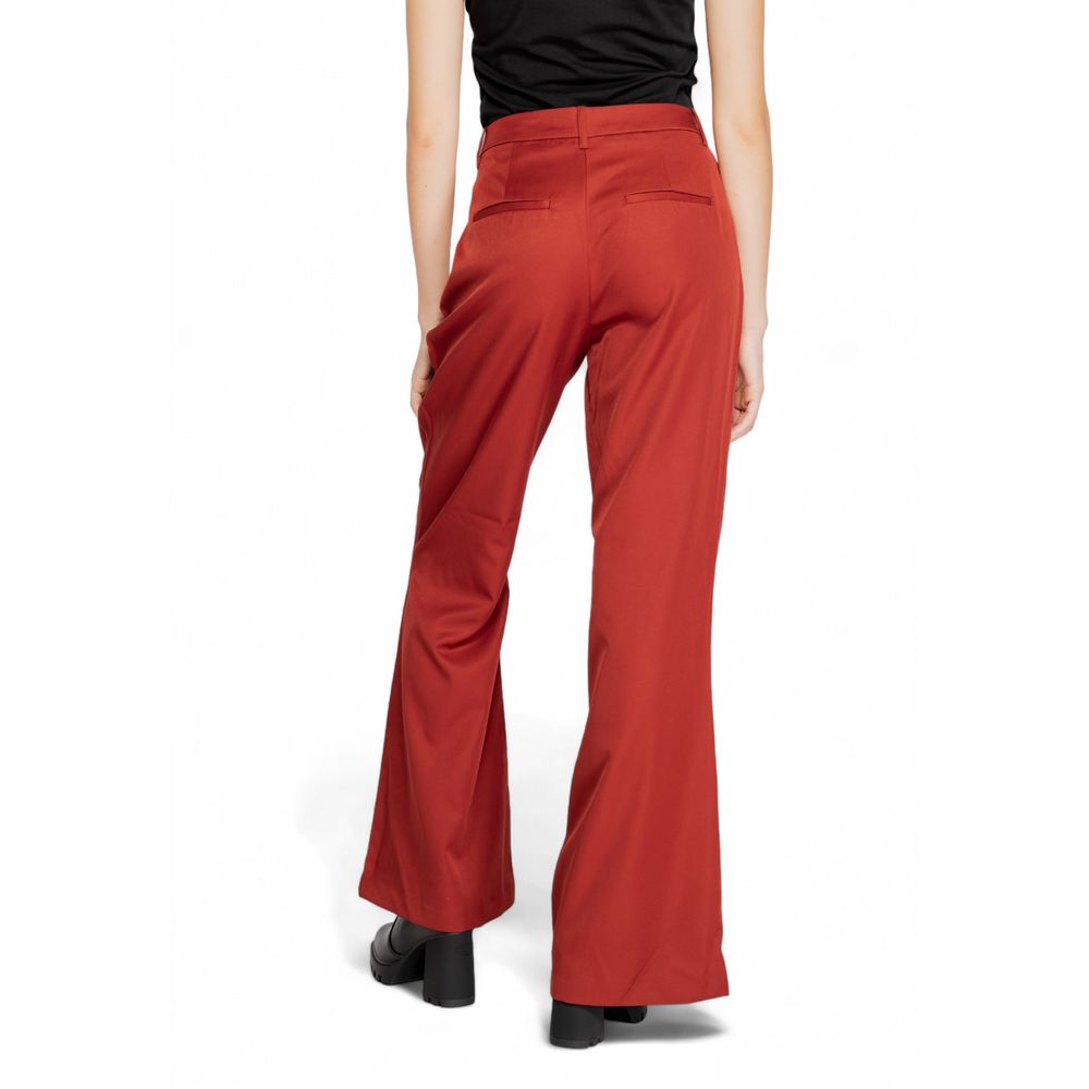 Rote Polyester-Schlaghose
