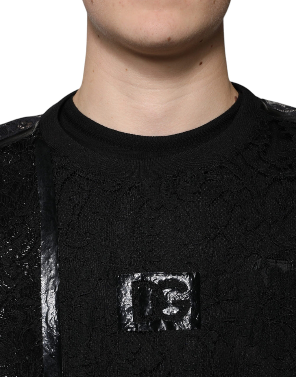 Schwarzes T-Shirt aus Nylon mit Blumenstickerei und Rundhalsausschnitt