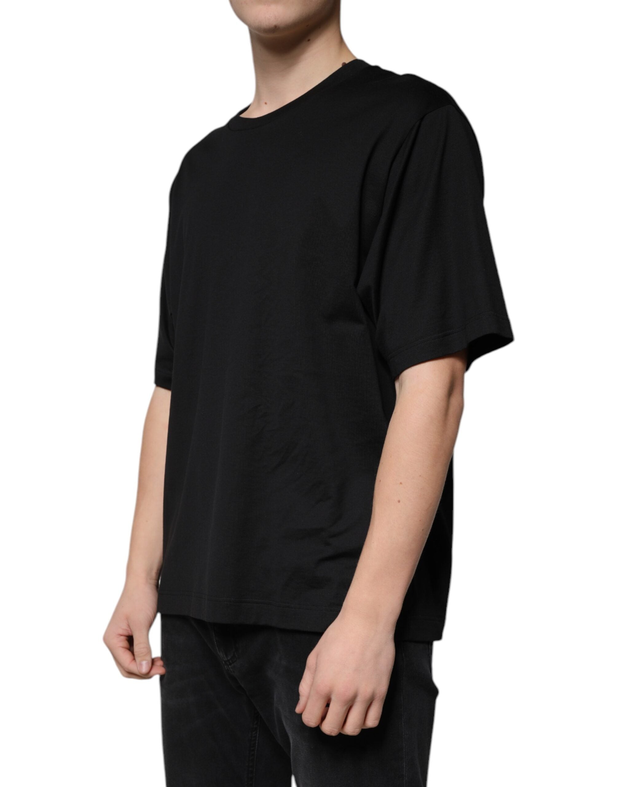 Schwarzes Baumwoll-T-Shirt mit Rundhalsausschnitt und kurzen Ärmeln