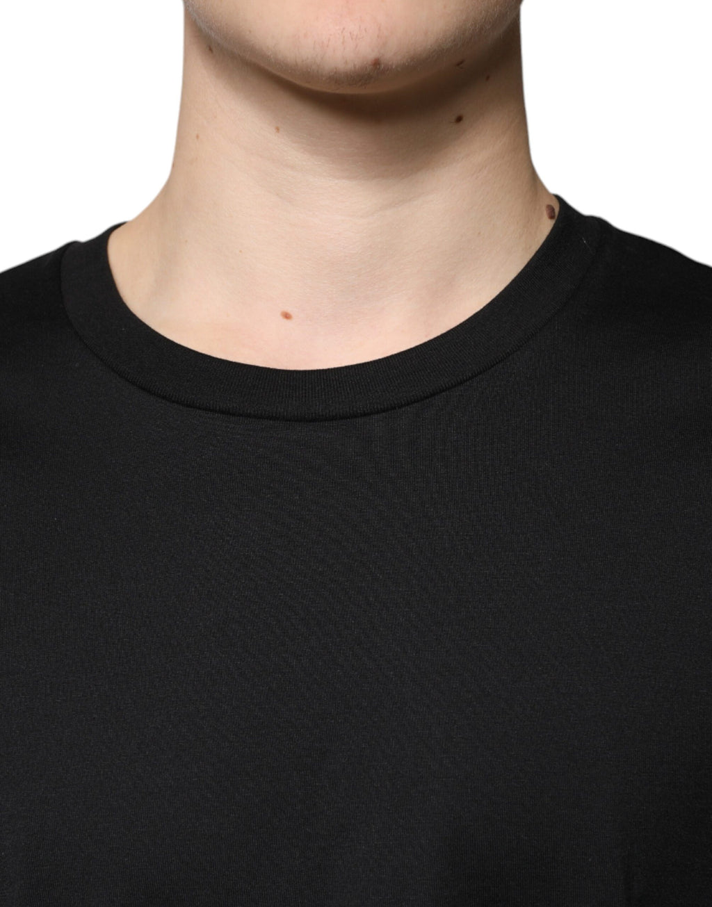 Schwarzes Baumwoll-T-Shirt mit Rundhalsausschnitt und kurzen Ärmeln