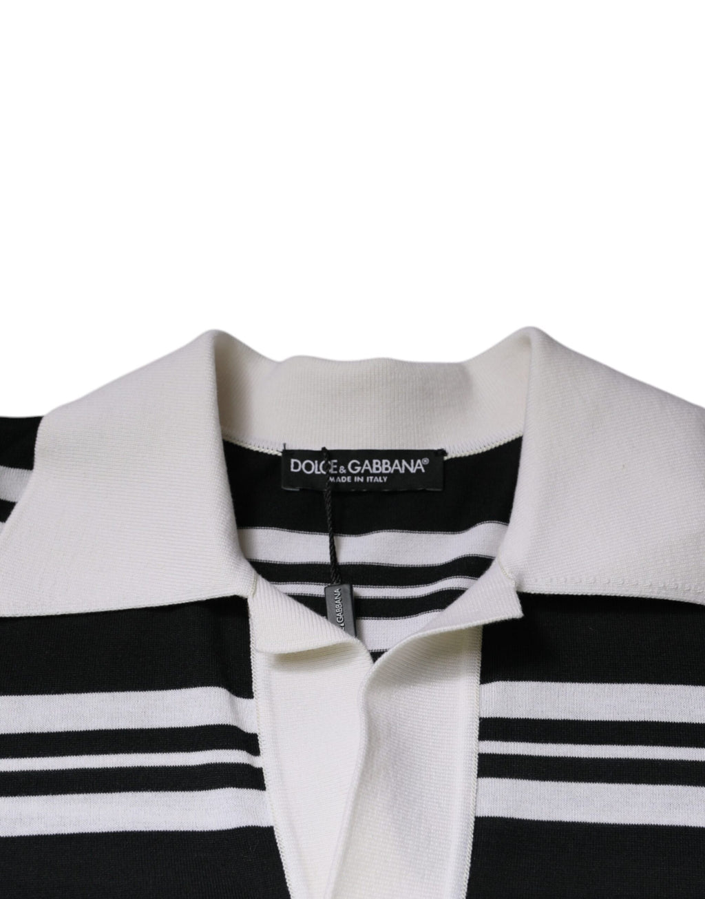 Mehrfarbig gestreiftes Polo-T-Shirt mit Kragen