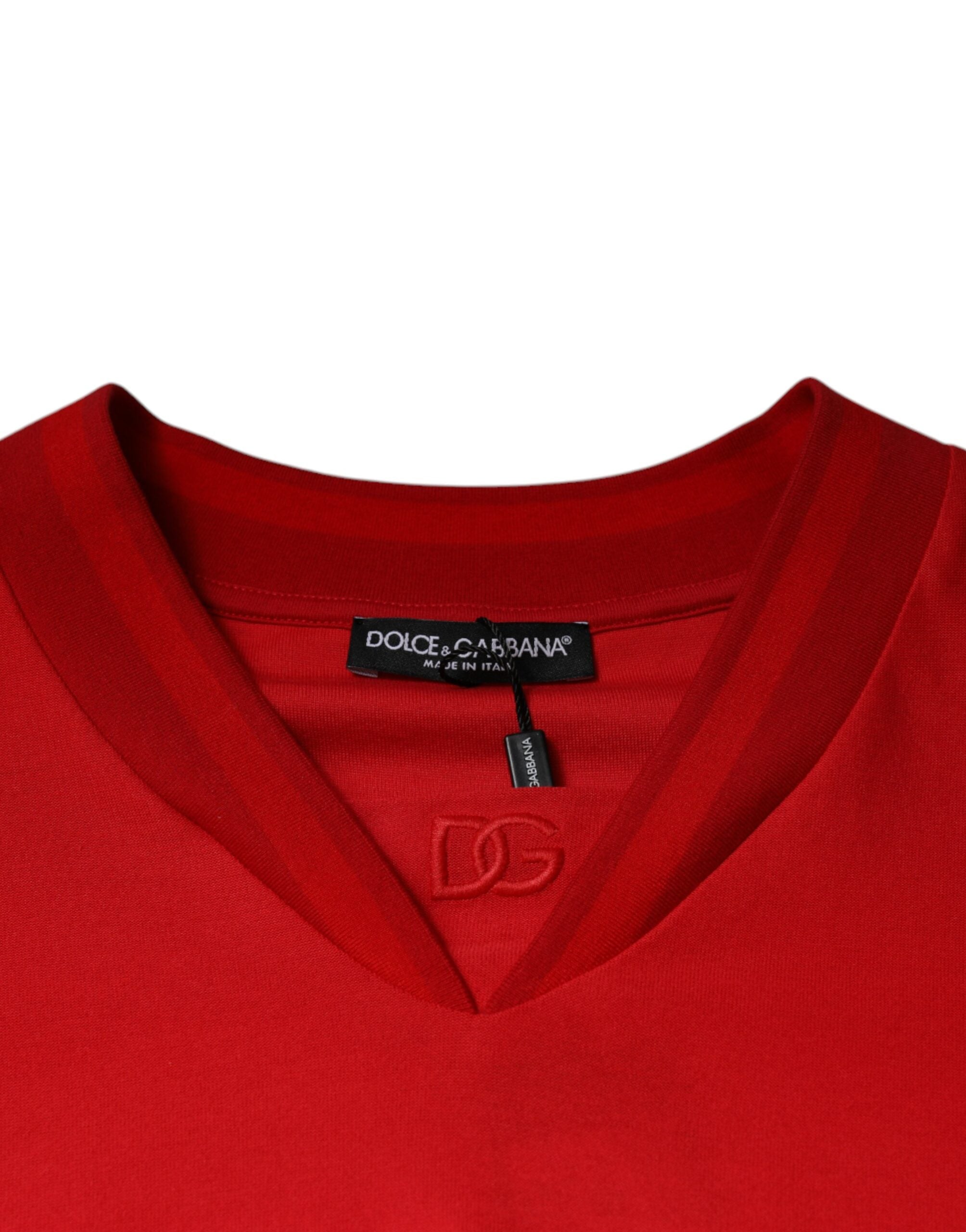T-shirt in cotone rosso scollo a V maniche corte