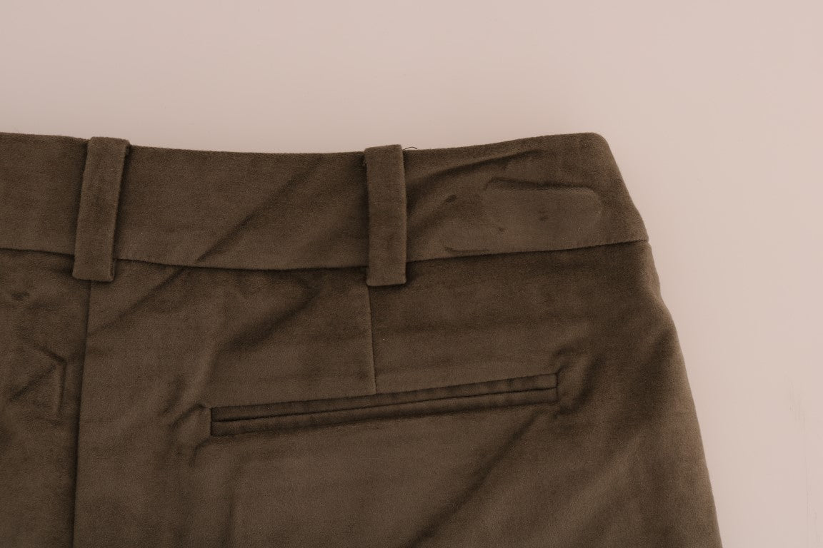 Bermudashorts aus braunem Samt
