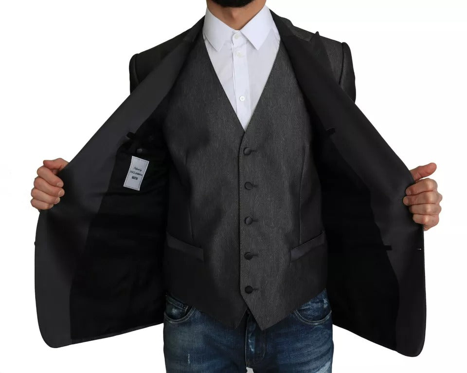 Grauer zweiteiliger Anzug mit Weste und Blazer