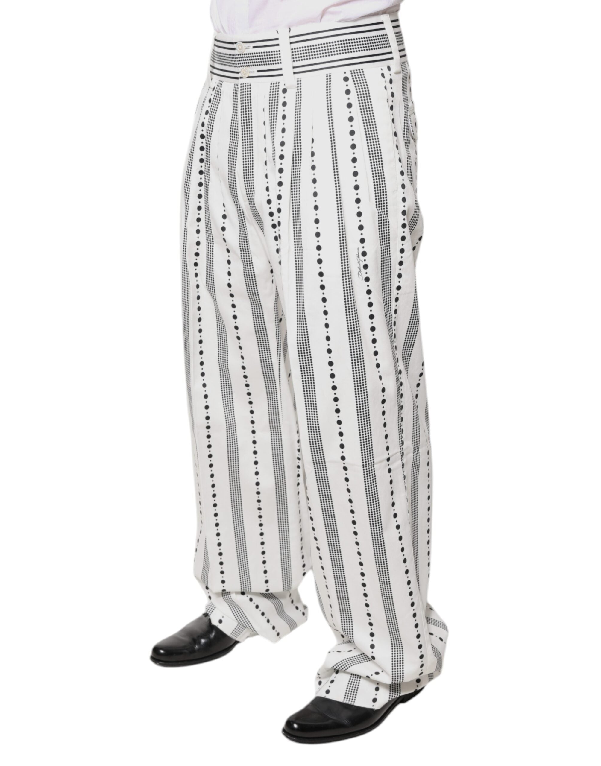 Weiße, gerade, formelle Anzughose