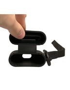 Schwarzes Silikonkautschuk Airpods-Case mit geprägtem Logo