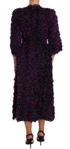 Lila figurbetontes Midikleid