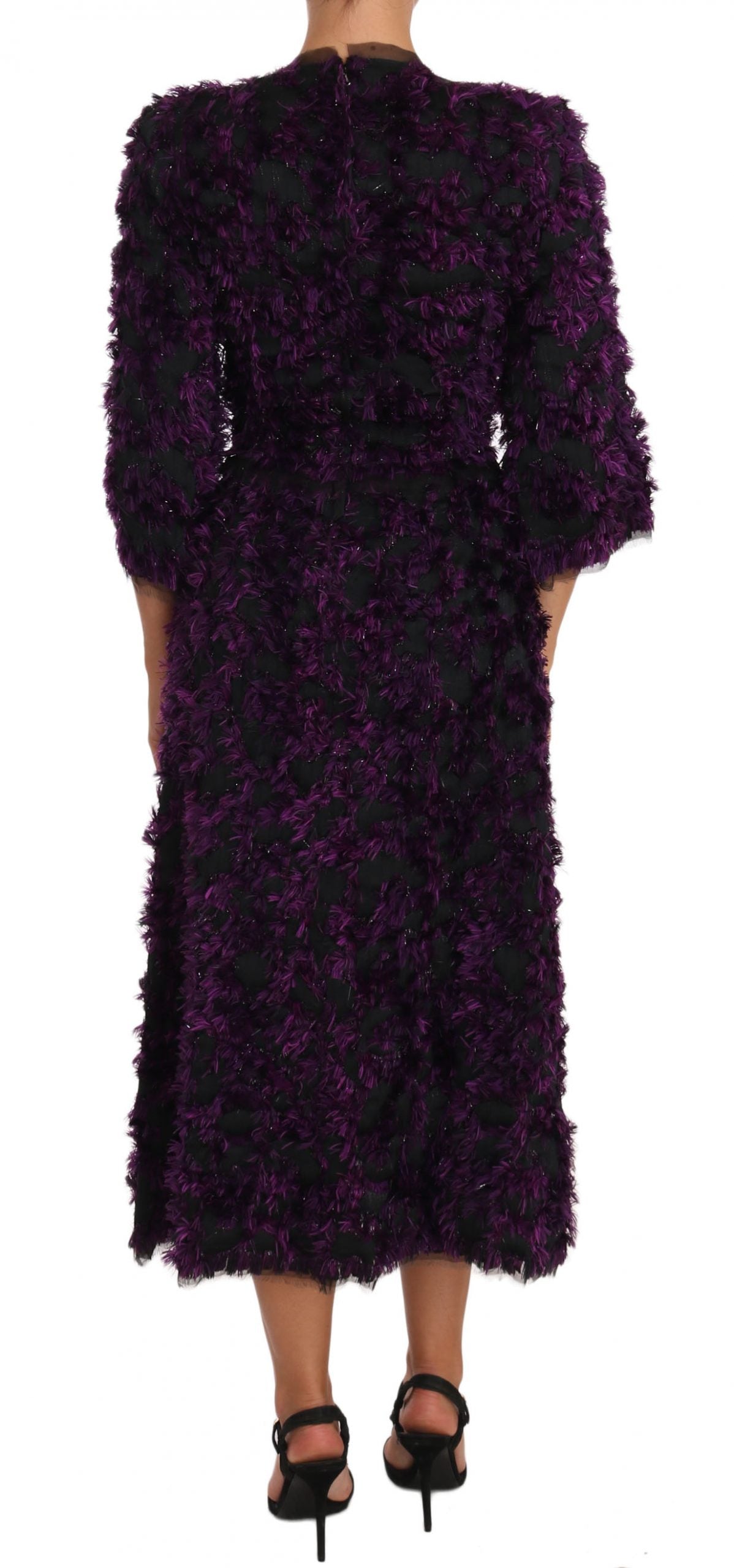 Lila figurbetontes Midikleid