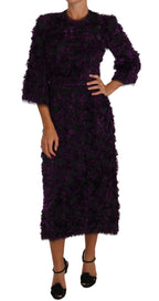 Lila figurbetontes Midikleid
