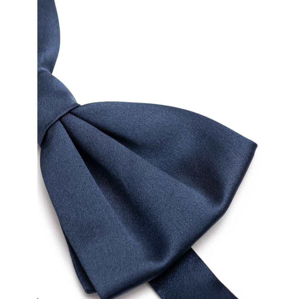 Blaue Seidenfliege