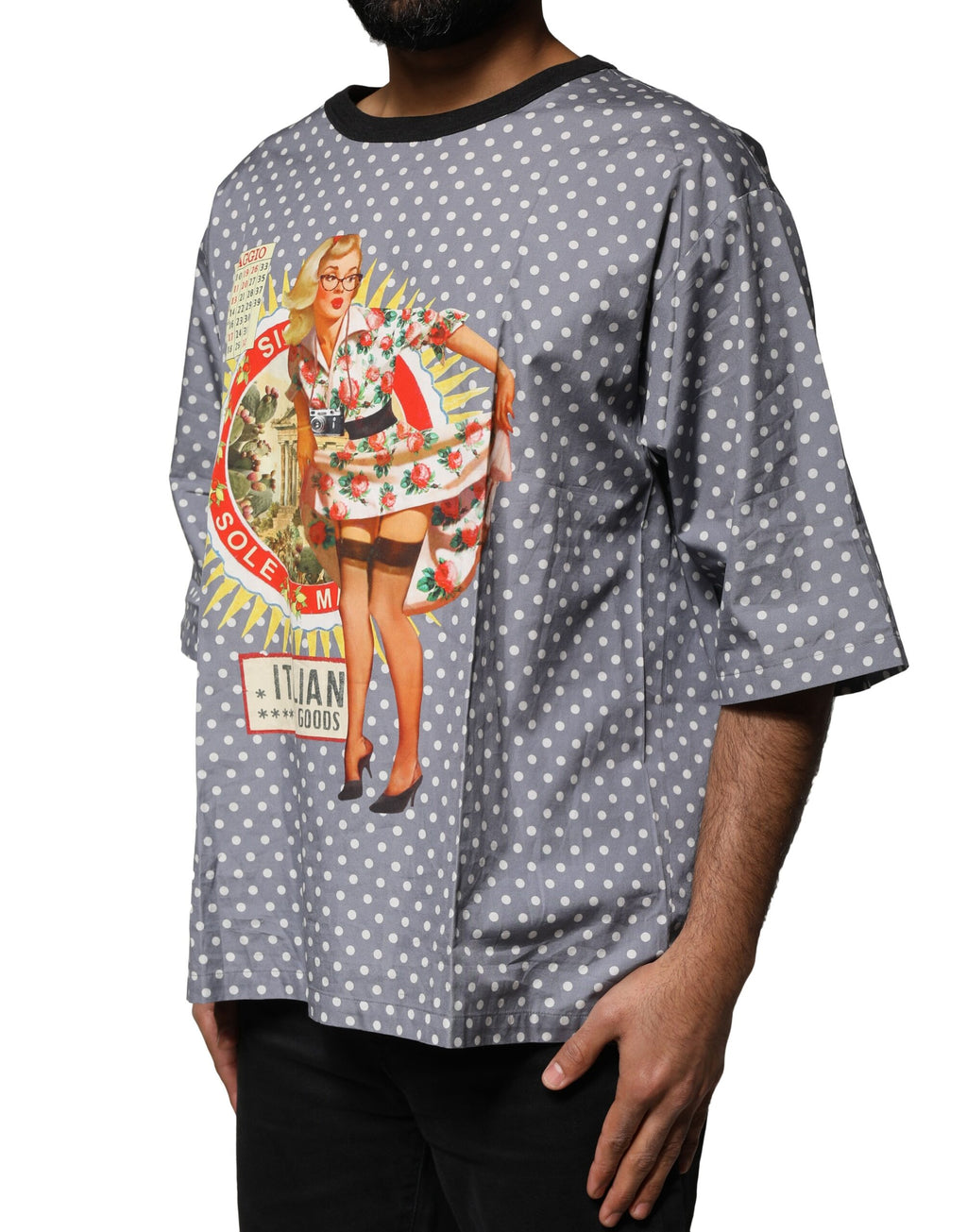 Graues gepunktetes Pin-Up-T-Shirt mit Rundhalsausschnitt