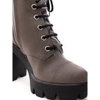 Beigefarbene Schnürstiefel aus Öko-Leder