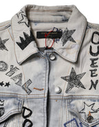 Hellblaue Jeansjacke mit Graffiti-Knopfleiste