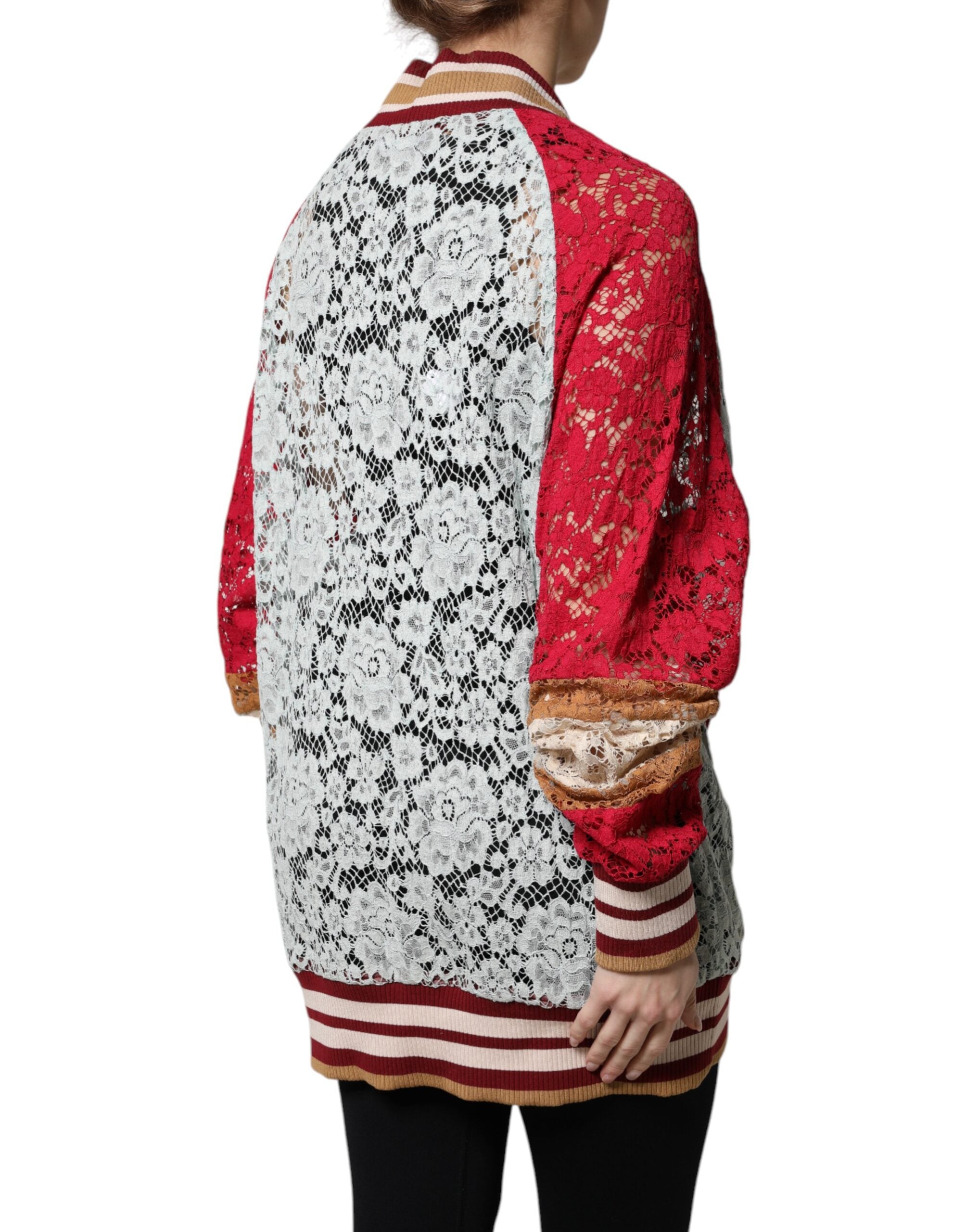 Mehrfarbige Strickjacke aus floraler Spitze