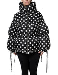 Schwarz-weiße gepunktete Pufferjacke mit durchgehendem Reißverschluss