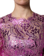 Metallic fuchsia geblümtes Mini-Scheidenkleid