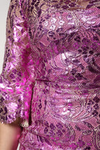 Metallic fuchsia geblümtes Mini-Scheidenkleid