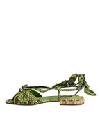 Grüne Sandalen mit Knöchelriemen im Animal-Print