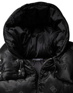 Schwarze, wattierte Pufferjacke mit Kapuze, durchgehendem Reißverschluss, in Cropped-Passform