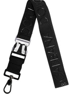 Schlüsselanhänger aus schwarzem Stretch-Polyester mit gummiertem DG-Logo