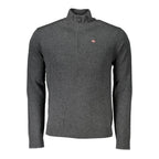 Grauer Herrenpullover aus Stoff