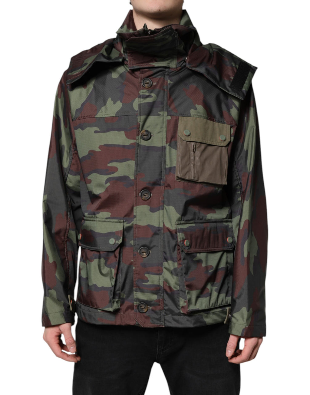 Bunte Camouflage-Jacke mit Knöpfen und Kapuze