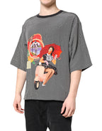 Schwarzes T-Shirt mit grafischem Muster und kurzen Ärmeln