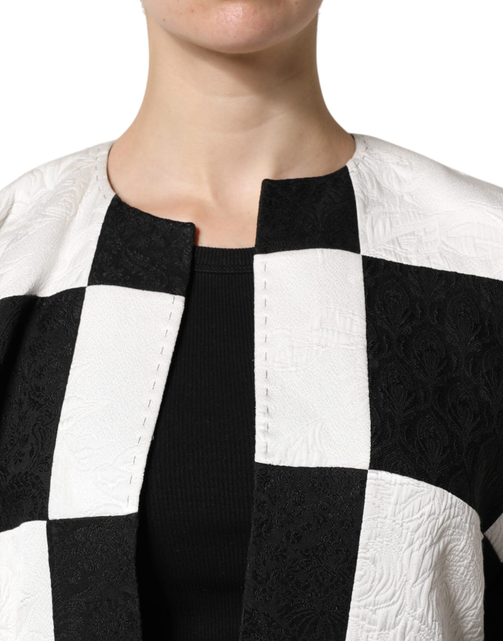 Blazerjacke aus weißem und schwarzem Jacquard-Patchwork