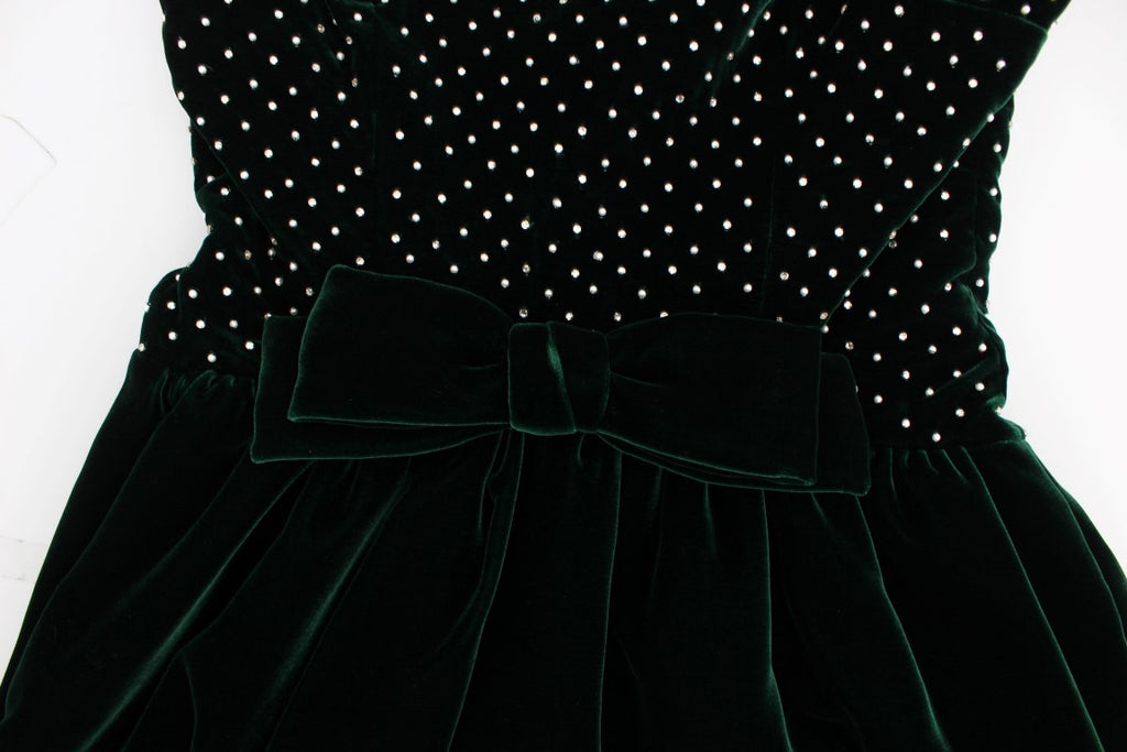 Grünes Samt-Maxikleid mit Kristallen