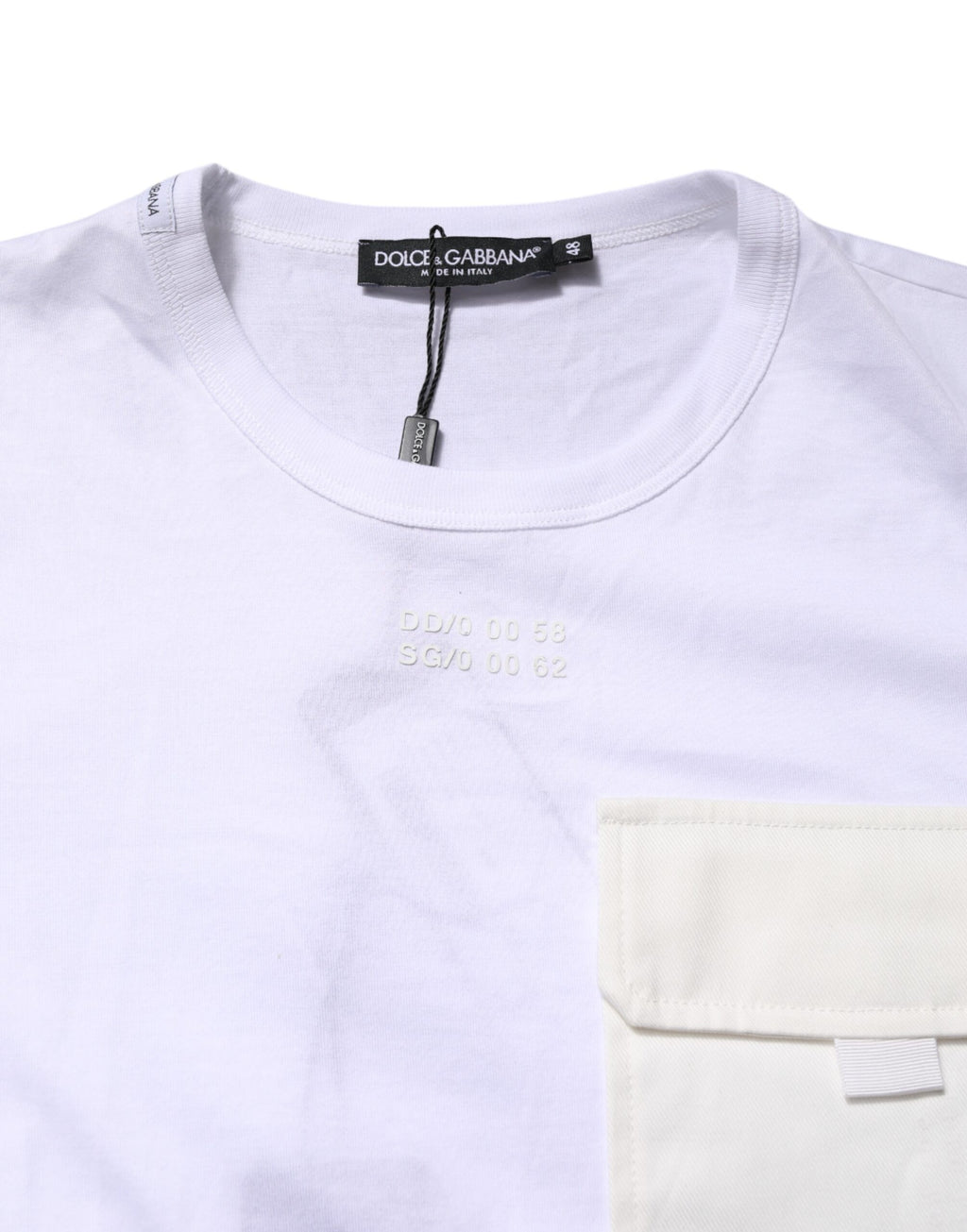 Weißes Baumwoll T-Shirt mit Brusttasche und kurzen Ärmeln