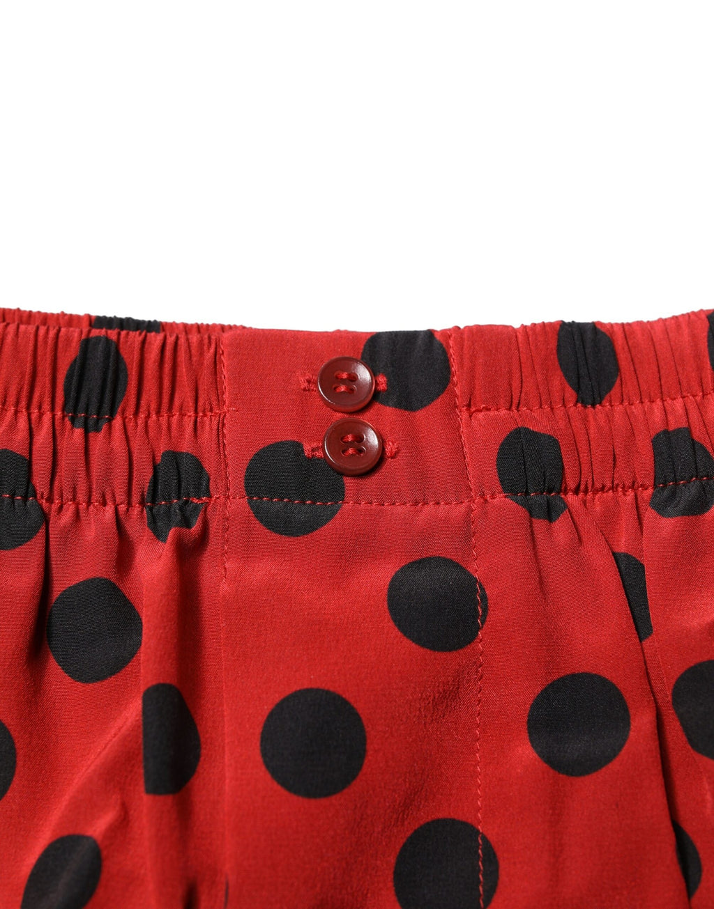 Rote Seidenboxershorts mit Tupfenunterwäsche