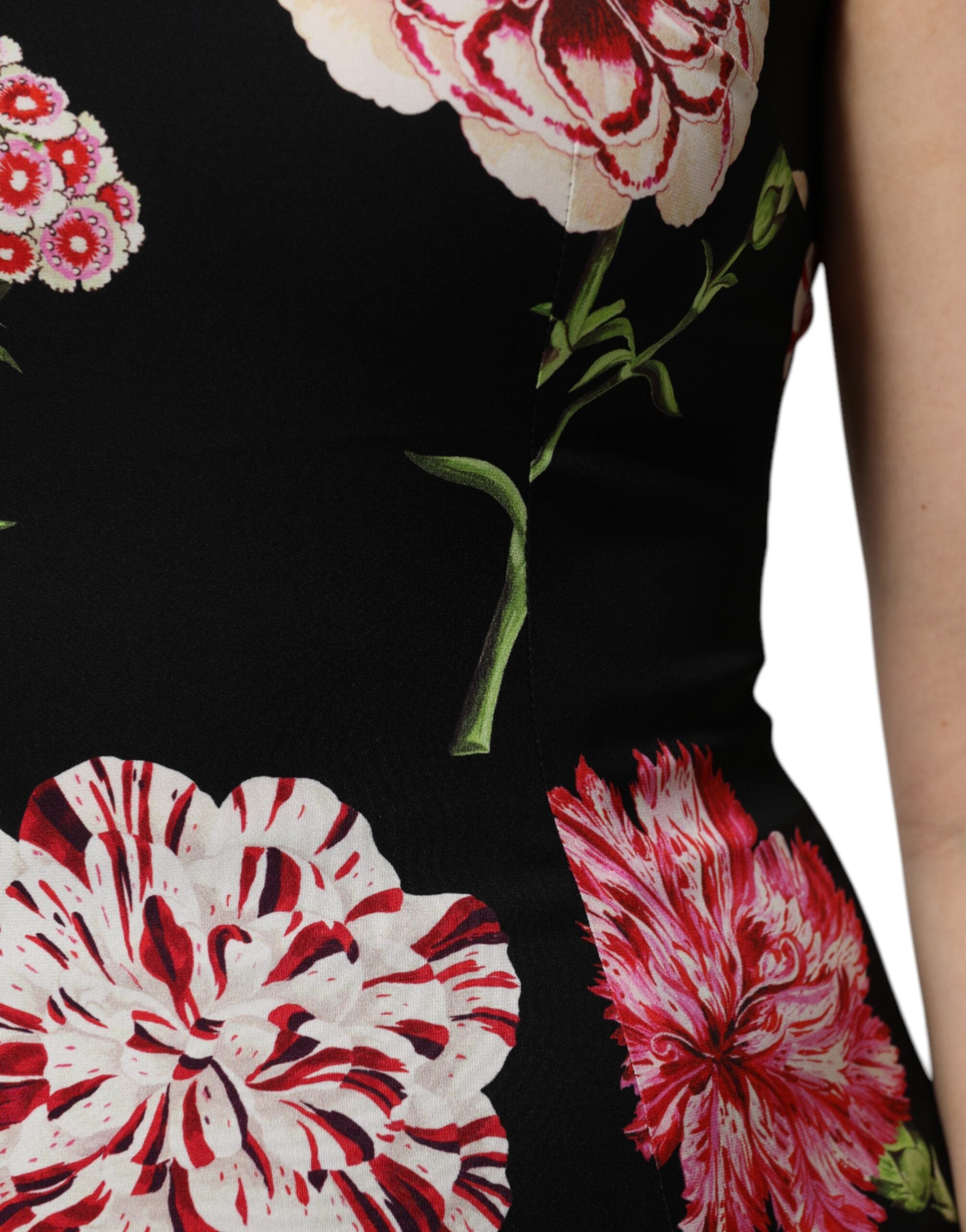 Schwarze ärmellose Tanktop-Bluse mit Blumenmuster