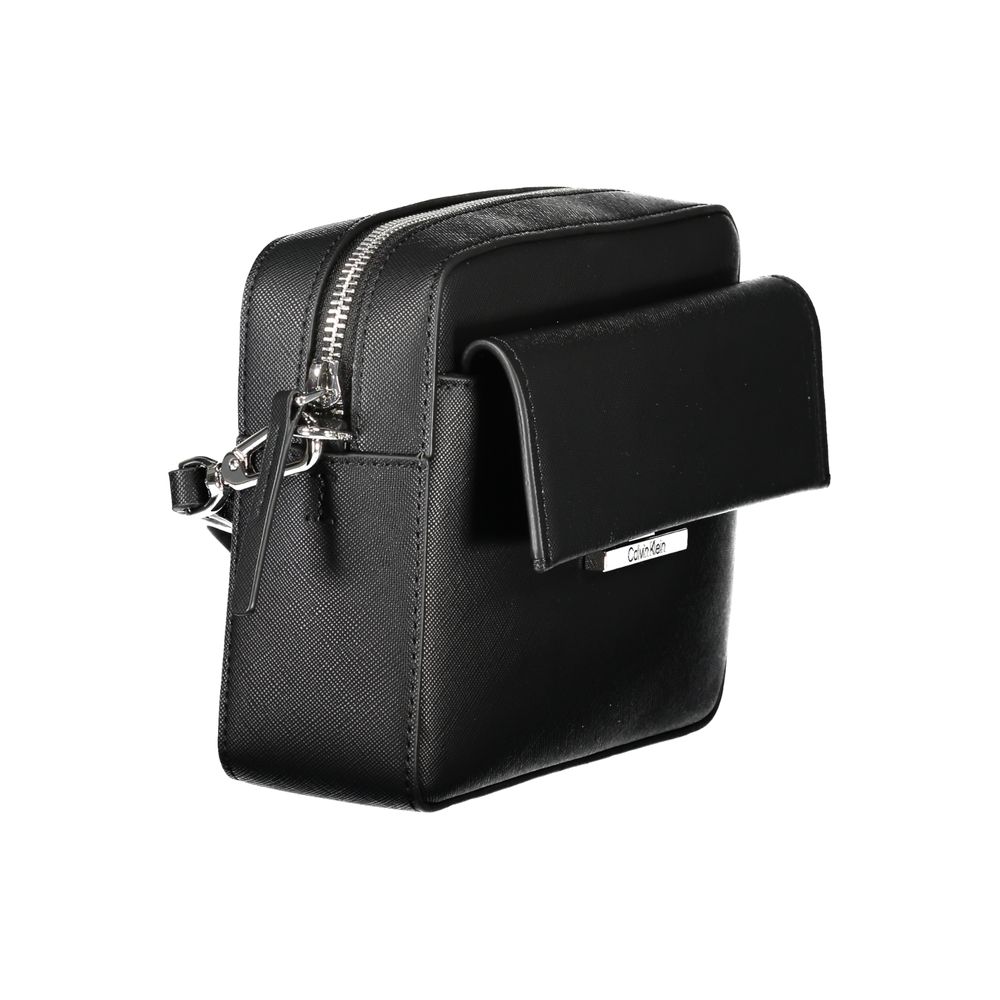 Borsa a spalla da donna in poliuretano nero
