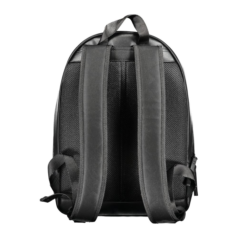 Zaino da uomo in poliuretano nero
