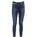 Blaue Baumwoll-Damenjeans