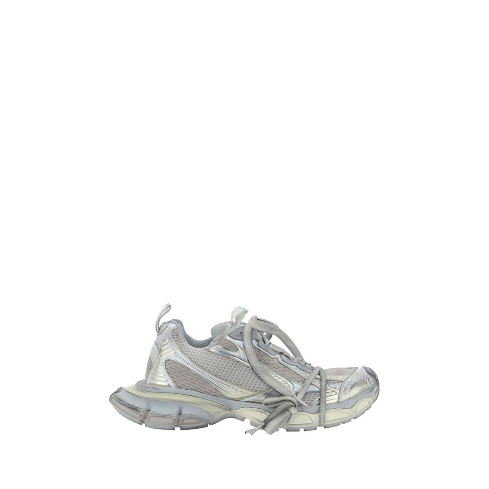 Graue klobige Turnschuhe aus Polyethylen