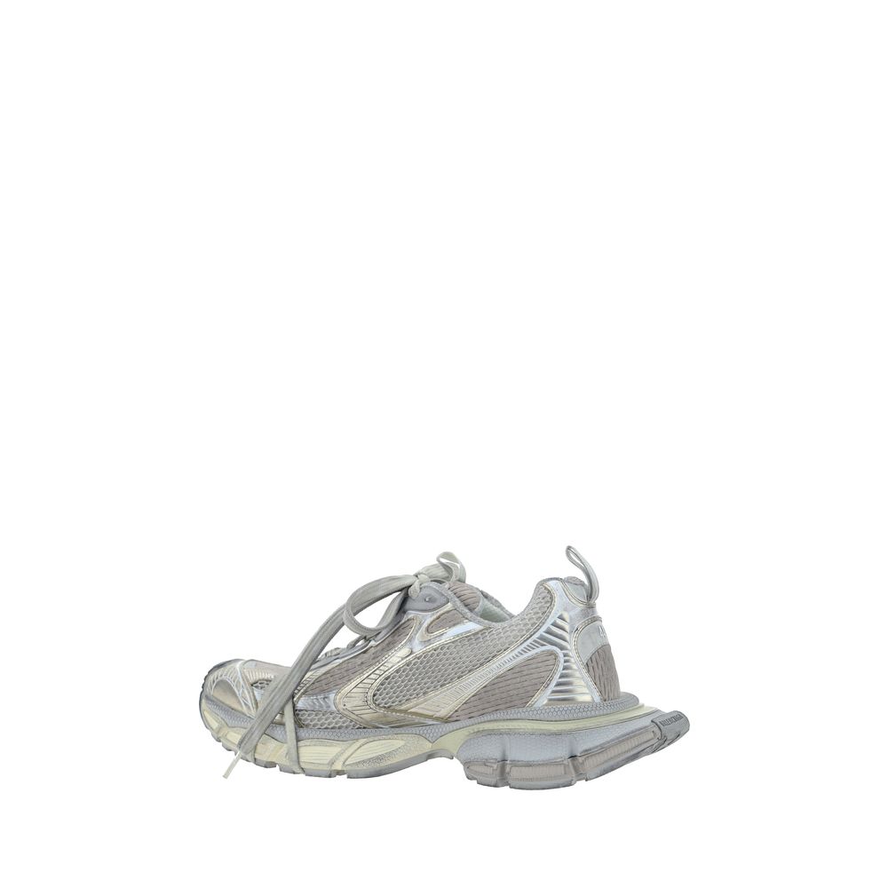 Graue klobige Turnschuhe aus Polyethylen