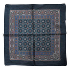 Blau bedrucktes quadratisches Seidenfoulard für Herren