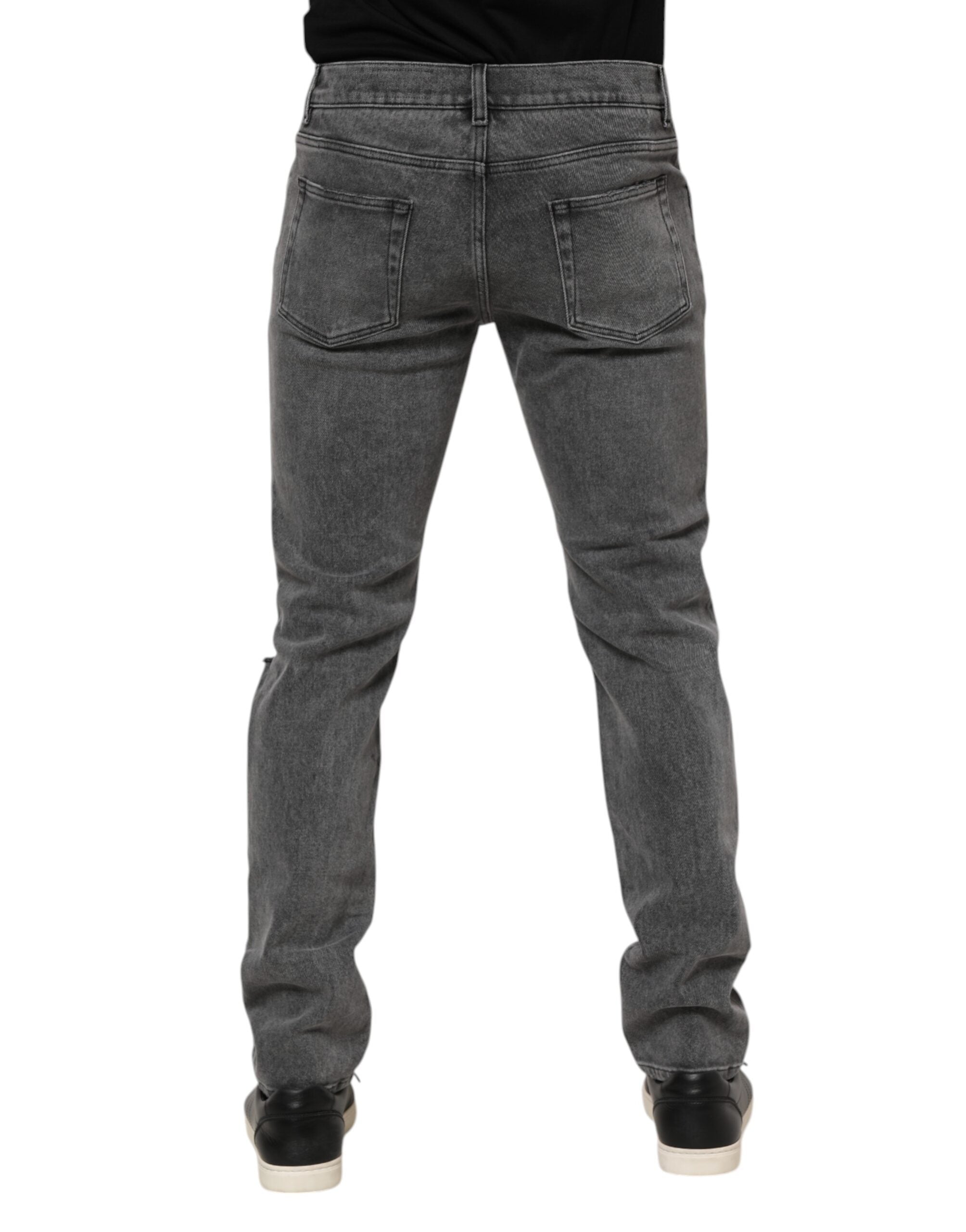 Jeans aus grauem Baumwoll-Denim mit Logo-Plakette