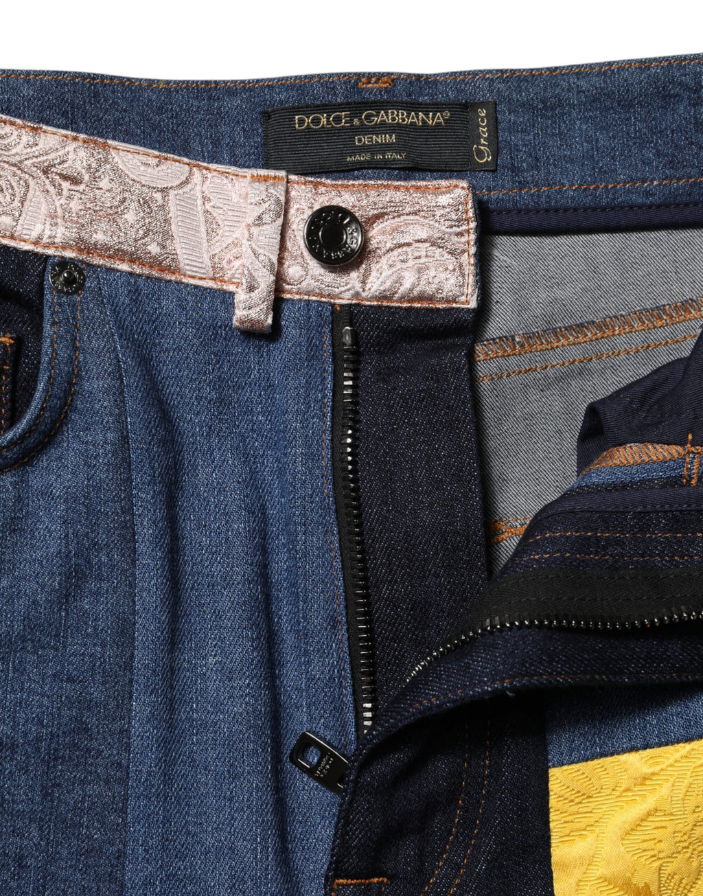 Skinny Jeans aus Denim mit mehrfarbigem Patchwork