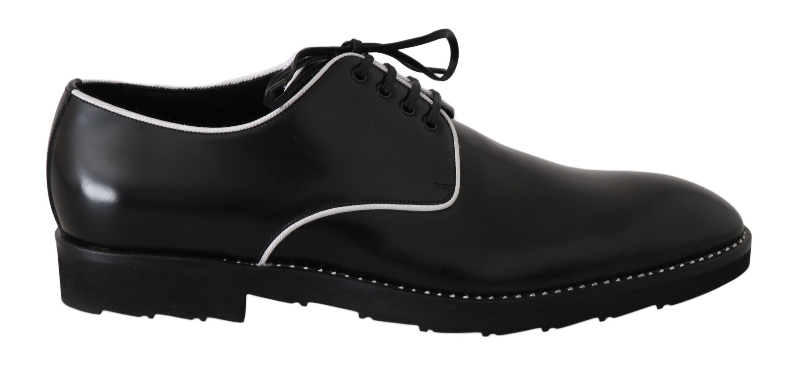 Schwarze Leder-Derbys mit weißer Linie