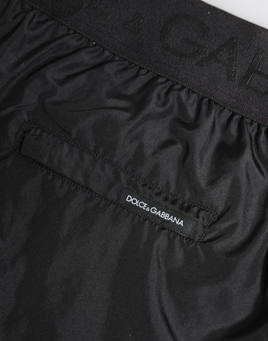 Badeshorts für Herren mit schwarzem Logo-Print