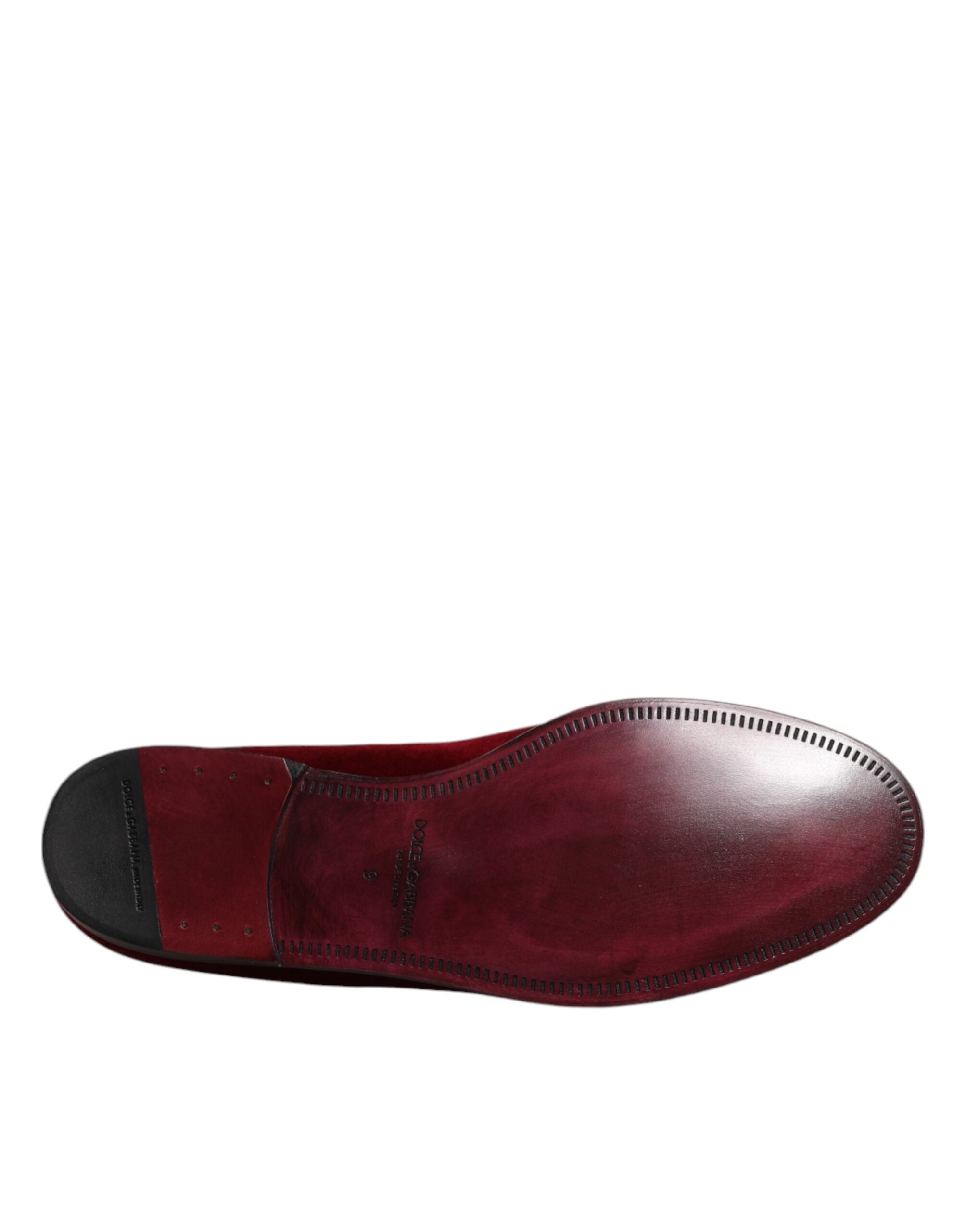 Rote Slipper aus Baumwollsamt für festliche Anlässe