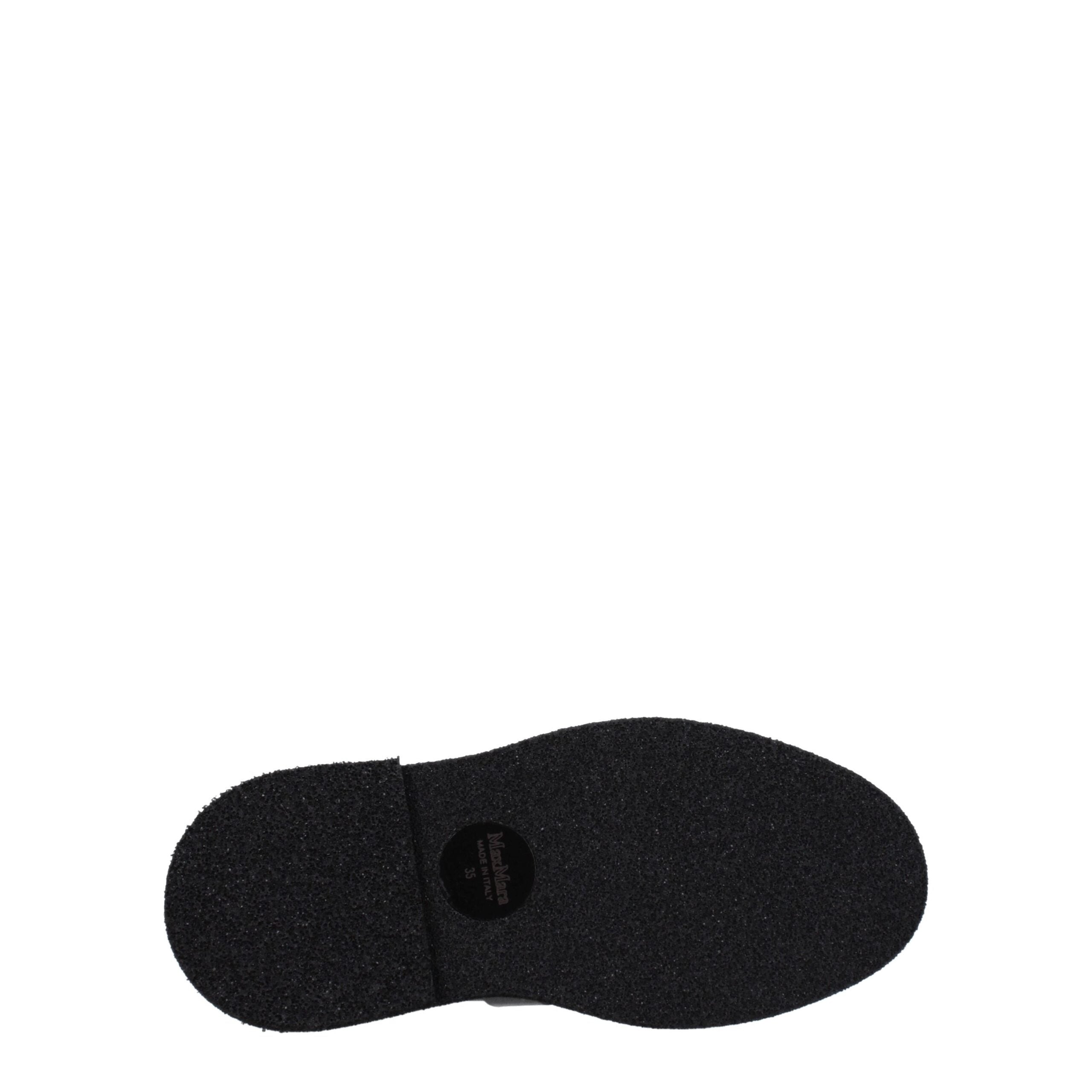 Schwarze Oxford- und Derbyschuhe aus Leder
