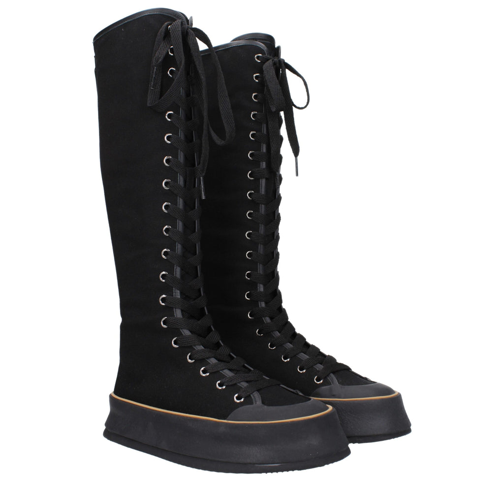 Schwarze Schnürstiefeletten aus Stoff