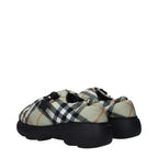 Grüne Slip-On-Loafer aus Stoff